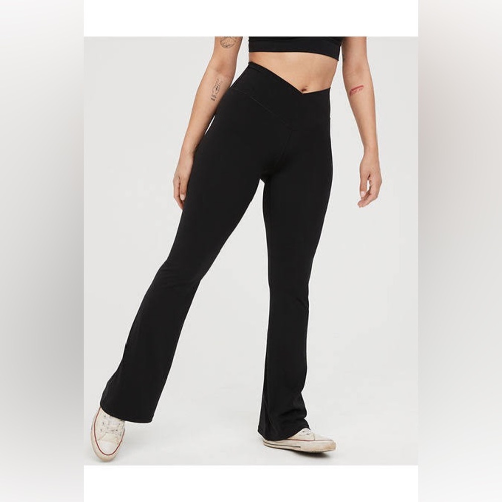 OFFLINE By Aerie Real Me High Waisted Crossover Flare Legging - Size S
